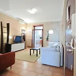 Comodhouse Διαμέρισμα *