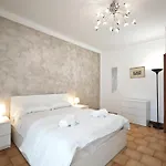 Comodhouse * Μπάρι