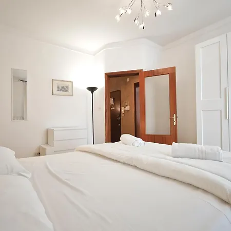Comodhouse Apartament Bari