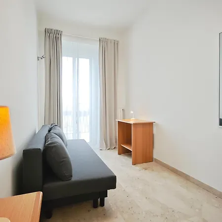 Apartament Comodhouse *