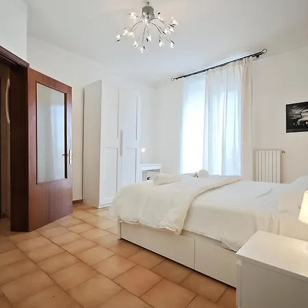 Comodhouse Διαμέρισμα *